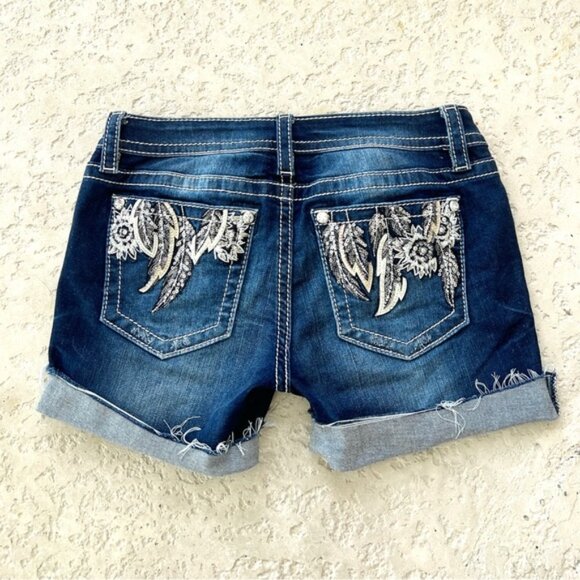 Miss Me Shorts Size 28 Denim Blue Jean Embellished Pockets Bling Cut Off Cuffed - Picture 3 of 6